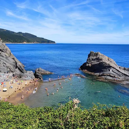 Portu Zarra 2 Bermeo